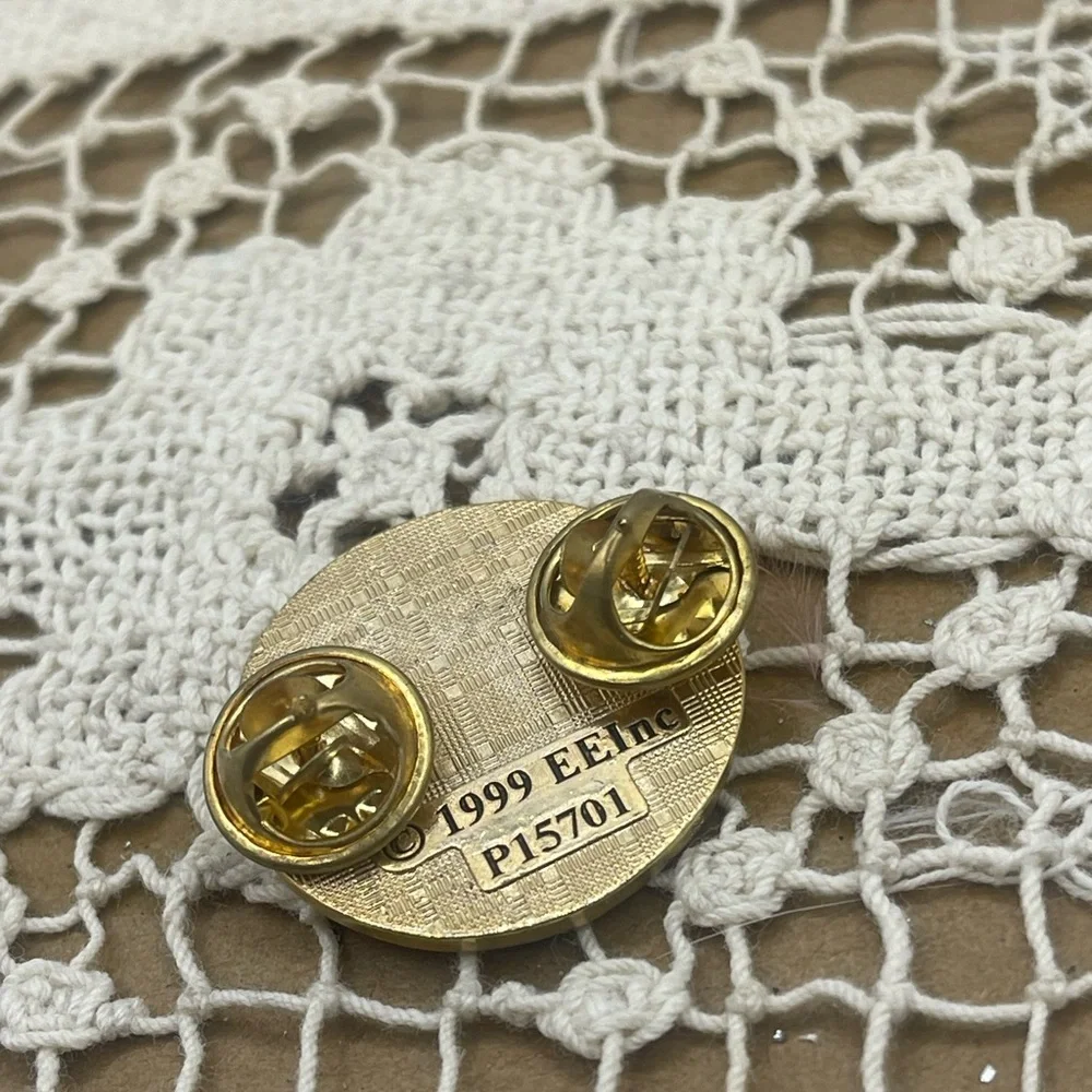 Don’t Tread on me ready‎ to strike pin